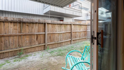 Houston 3-story, 2-bed 3207 Yellowstone Park Drv Drive-idx