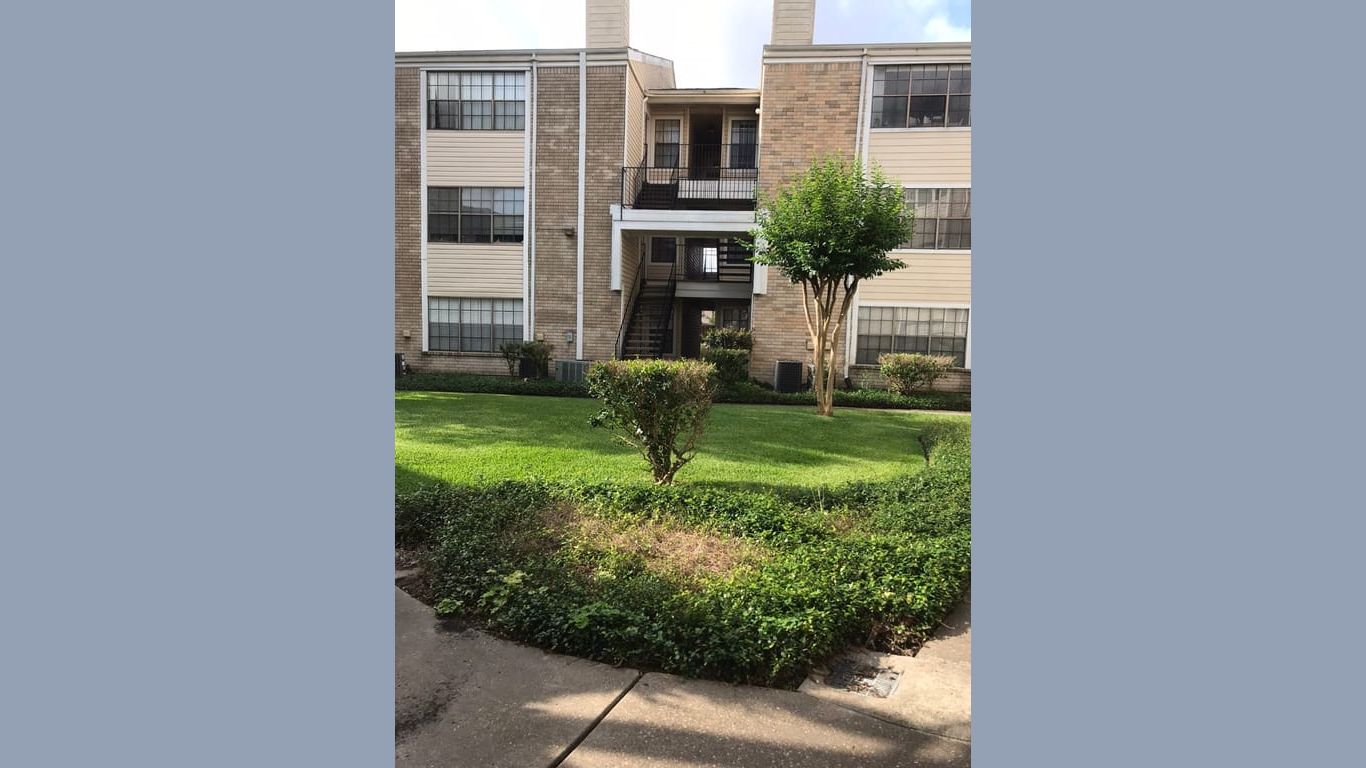 Houston 1-story, 2-bed 2750 Holly Hall Street 1414-idx