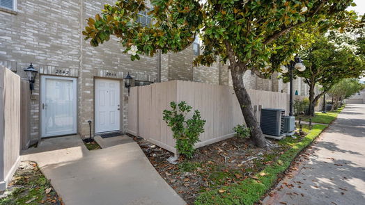 Houston 2-story, 2-bed 2844 Holly Hall Street-idx