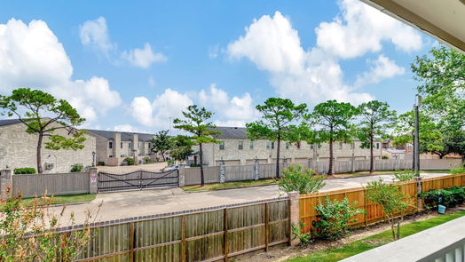 Houston 1-story, 2-bed 2750 Holly Hall Street 812-idx