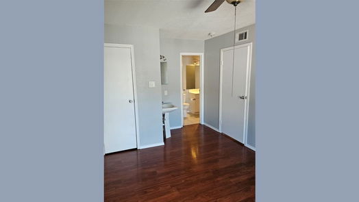 Houston 1-story, 2-bed 2750 Holly Hall Street 1015-idx