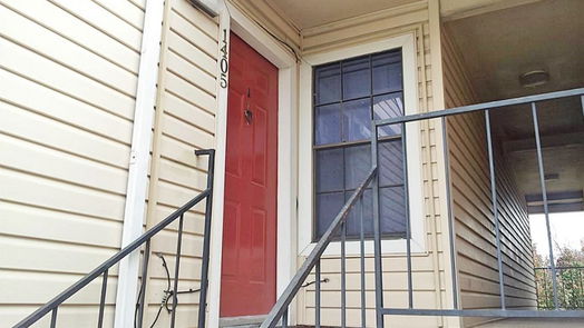 Houston 1-story, 2-bed 2750 Holly Hall Street 1405-idx