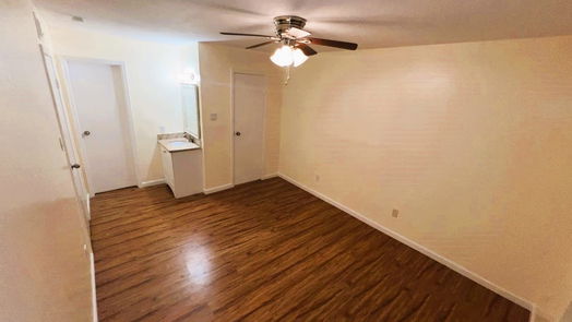 Houston 1-story, 1-bed 2750 Holly Hall Street 1612-idx