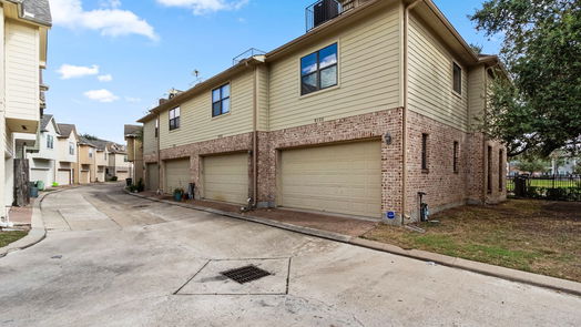 Houston 2-story, 3-bed 9106 Lakes At 610 Drive-idx