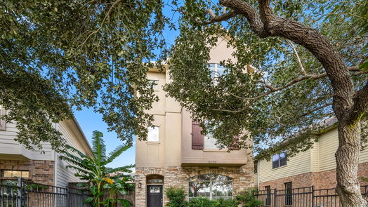 Houston 3-story, 3-bed 9030 Lakes At 610 Drive-idx