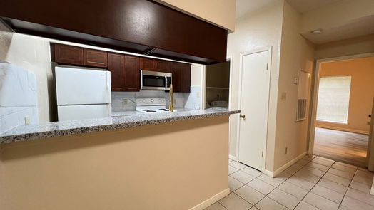 Houston null-story, 2-bed 2626 Holly Hall Street 709-idx