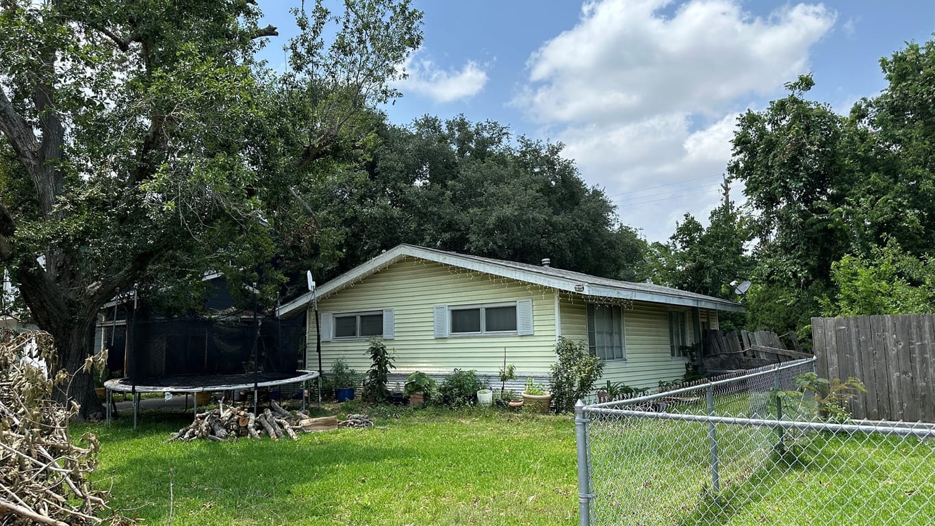 Houston 1-story, 3-bed 8546 Western Drive-idx