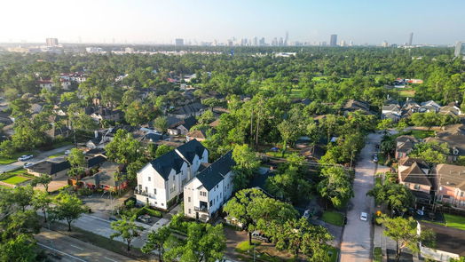 Houston 3-story, 3-bed 7407 Westview Drive B-idx