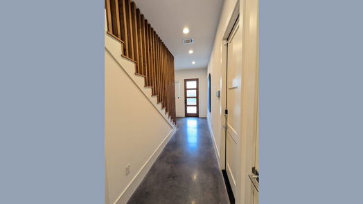 Houston 3-story, 4-bed 1614 Johanna Drive C-idx