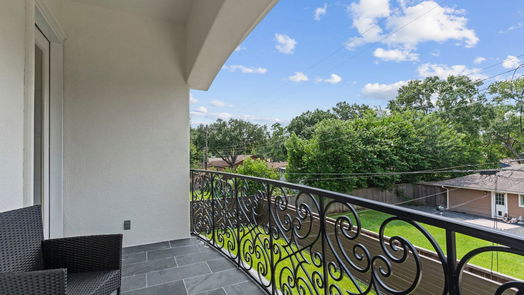 Houston 2-story, 5-bed 9760 Westview Drive-idx