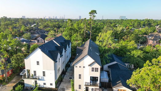 Houston 3-story, 3-bed 7407 Westview Drive B-idx