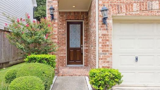 Houston 3-story, 3-bed 7612 Shady Villa Garden-idx