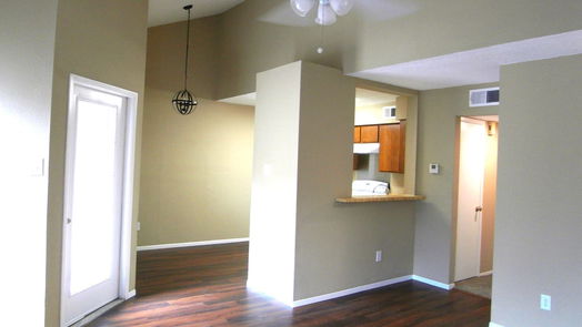 Houston 1-story, 1-bed 2011 Spenwick Drive 324-idx