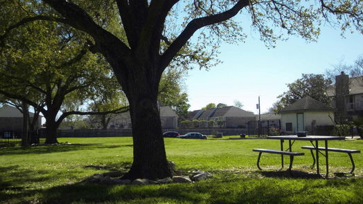 Houston 1-story, 1-bed 2011 Spenwick Drive 324-idx