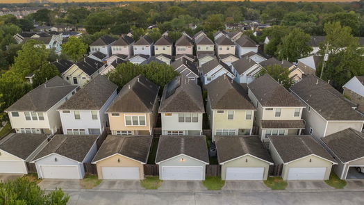 Houston 2-story, 3-bed 1809 Woodbend Village Court-idx