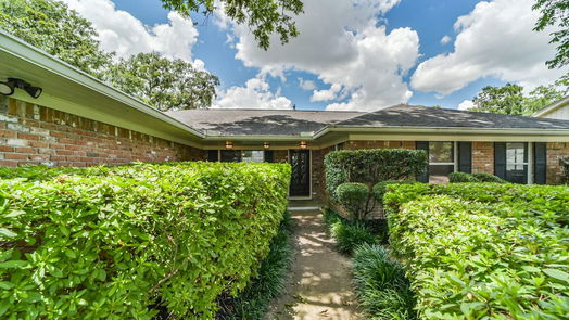 Houston 1-story, 3-bed 9910 Pine Lake Drive-idx