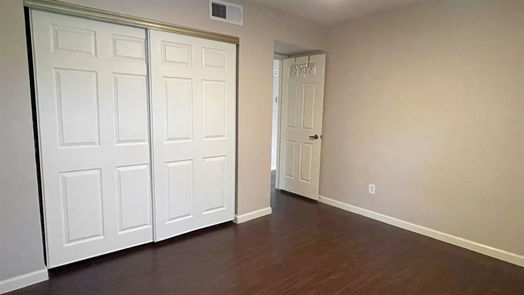 Houston 1-story, 2-bed 2011 Spenwick Drive 520-idx