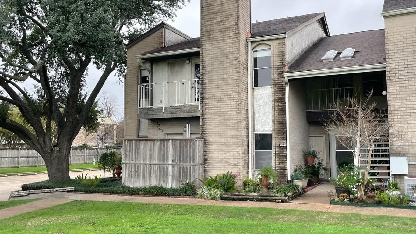 Houston 1-story, 2-bed 2011 Spenwick Drive 520-idx