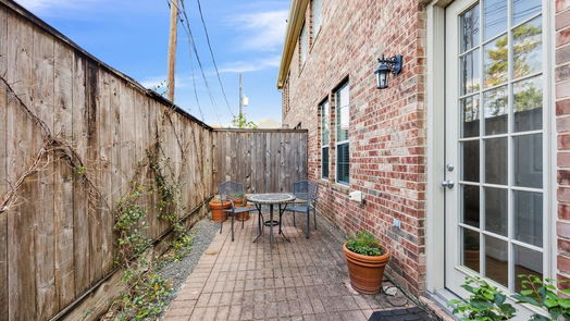 Houston 3-story, 3-bed 7610 Shady Villa Garden-idx