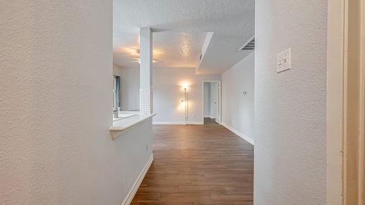 Houston 1-story, 2-bed 2021 Spenwick Drive 316-idx