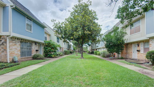 Houston 2-story, 2-bed 8102 Amelia Road 307-idx