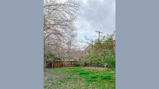 Houston null-story, null-bed 1421-B Adkins Road-idx