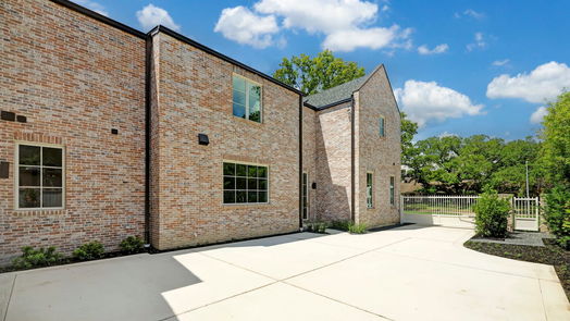 Houston 2-story, 5-bed 5633 Bayou Glen Road-idx