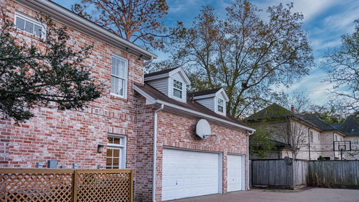 Houston 2-story, 4-bed 5629 Holly Springs Drive-idx