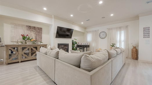 Houston 3-story, 3-bed 5508 Val Verde Street-idx