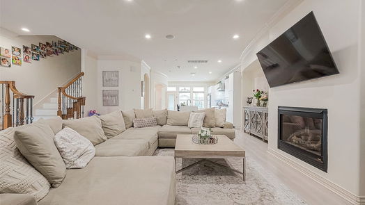 Houston 3-story, 3-bed 5508 Val Verde Street-idx