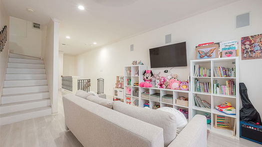Houston 3-story, 3-bed 5508 Val Verde Street-idx