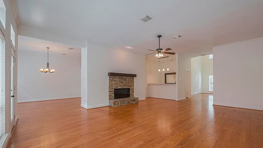 Houston 3-story, 3-bed 4720 Post Oak Timber Drive 28-idx