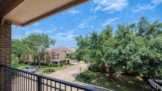 Houston 3-story, 3-bed 4720 Post Oak Timber Drive 28-idx