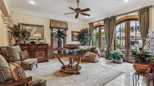 Houston 3-story, 4-bed 252 S Post Oak Lane-idx