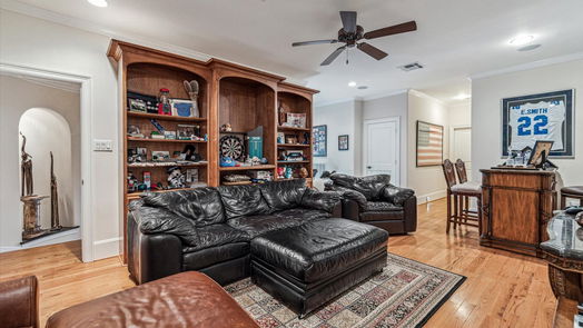 Houston 3-story, 4-bed 252 S Post Oak Lane-idx