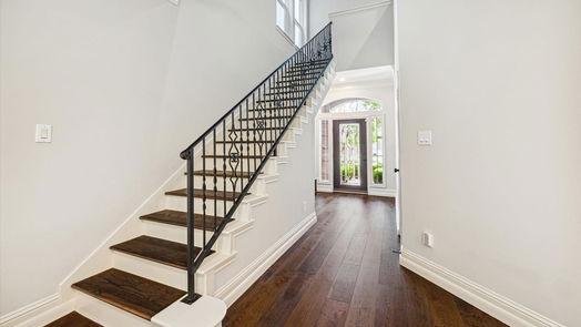 Houston 3-story, 4-bed 5323 Fairdale Lane-idx