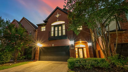 Houston 3-story, 4-bed 5323 Fairdale Lane-idx