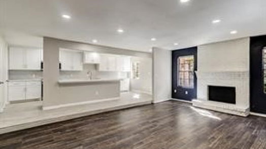 Houston 2-story, 2-bed 5528 Beverlyhill Street 3-idx