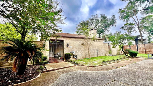 Houston 1-story, 3-bed 5610 Woodway Drive-idx