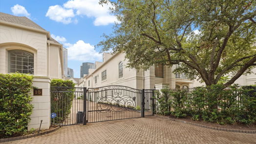 Houston 3-story, 4-bed 21 N Wynden Drive 1-idx