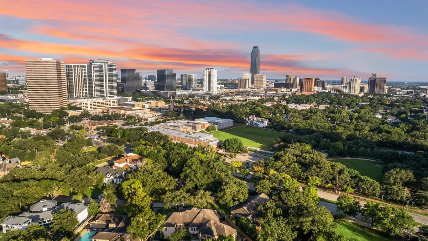 Houston 2-story, 6-bed 5440 Huckleberry Lane-idx