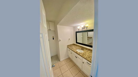 Houston 1-story, 2-bed 2744 Briarhurst Drive 38-idx