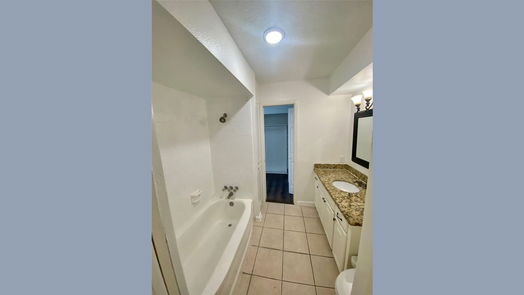 Houston 1-story, 2-bed 2744 Briarhurst Drive 38-idx