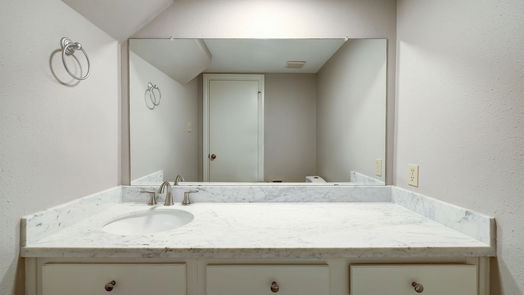 Houston 2-story, 2-bed 874 Augusta Drive-idx