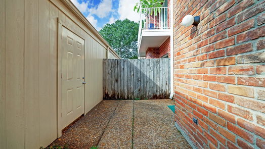 Houston 2-story, 2-bed 874 Augusta Drive-idx