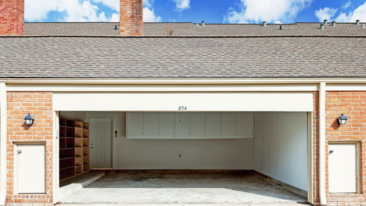 Houston 2-story, 2-bed 874 Augusta Drive-idx