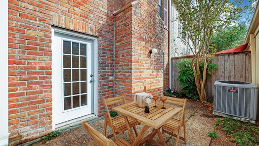 Houston 2-story, 2-bed 874 Augusta Drive-idx