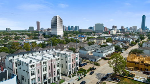 Houston 3-story, 3-bed 5822 Winsome Lane B-idx