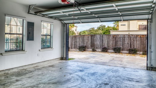 Houston 3-story, 3-bed 5711 Winsome Lane-idx