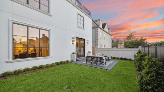 Houston 3-story, 4-bed 1207 Nantucket Drive-idx